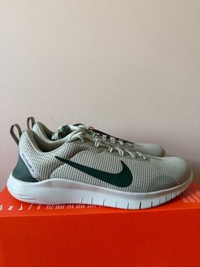 Nike Flex Experience Run 12 Vintage Green DV0746-300 Women’s Size 10
